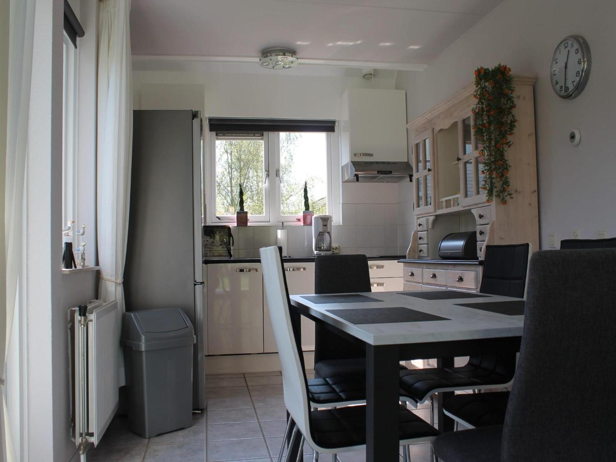 With Washing Machine In A 200m From The Vakantiehuis Wemeldinge